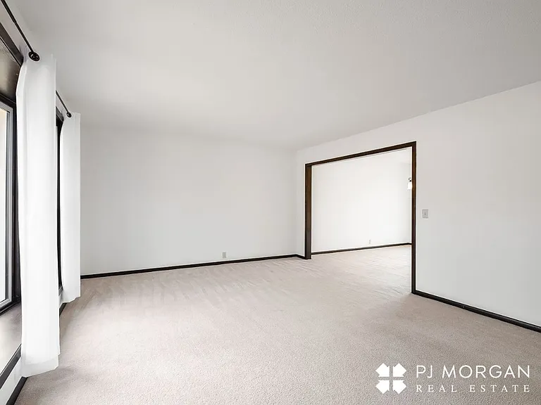 1312 S 118th St — Photo 1
