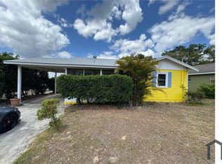 825 Poinsettia Dr, Eustis, FL 32726