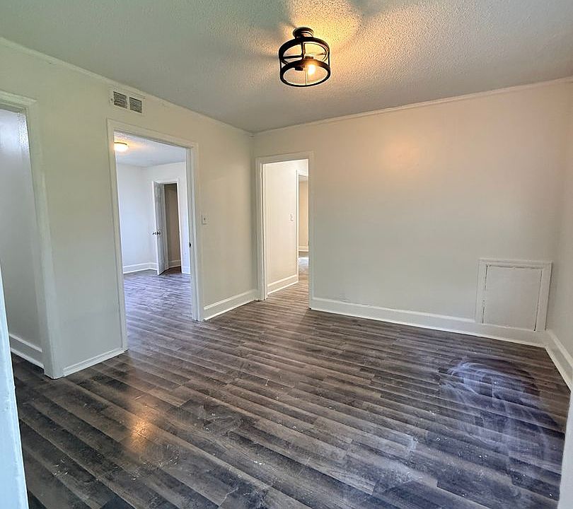1st image of 626 W Patton Ave