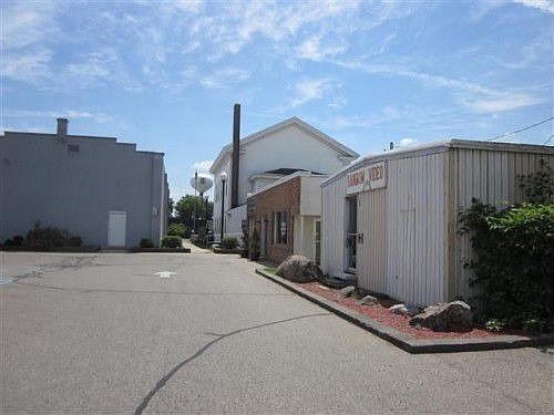 3rd image of 108 Municipal Ln