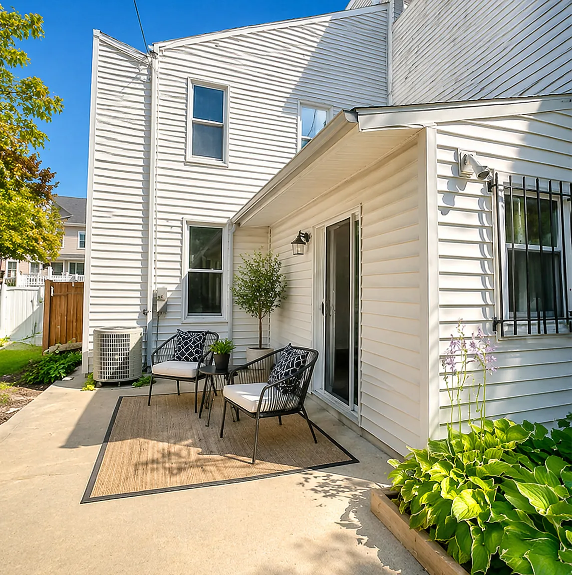 3 bed, 1480 sqft, $1,900 — Photo 2