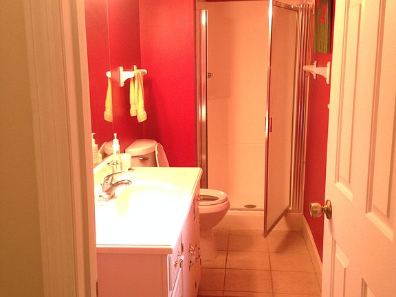 4th image of 102 Bluegrass Dr