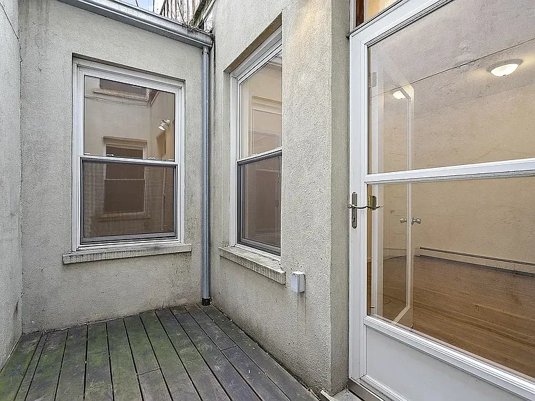174 Douglass St #1 — Photo 6