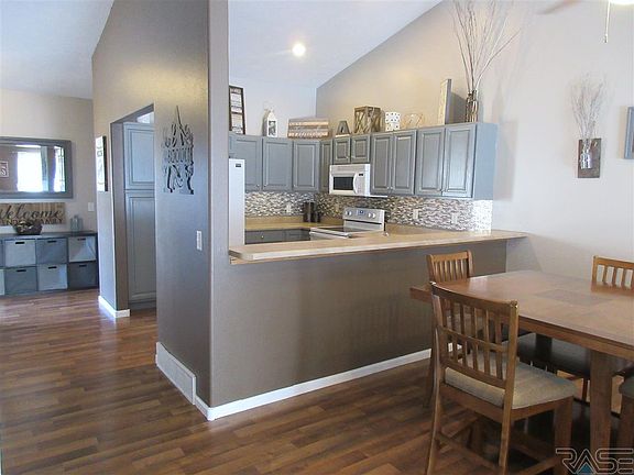 3rd image of 3503 W Hughes Pl