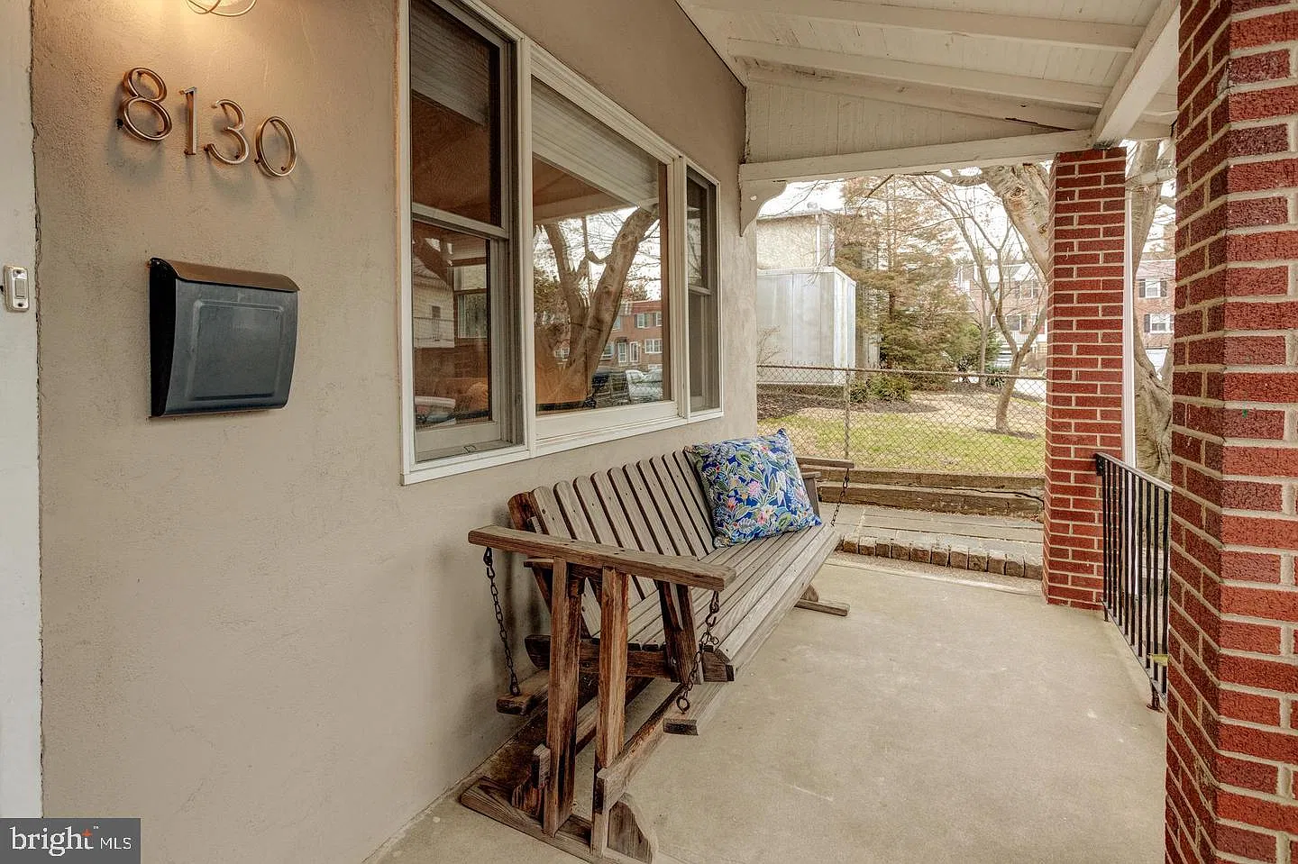 2 bed, 1.0 bath, 1140 sqft, $2,650 — Photo 2
