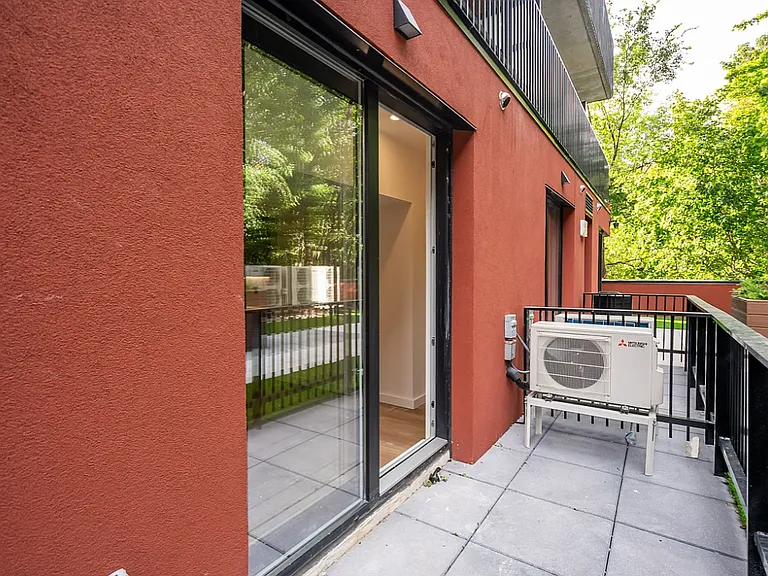 931 Carroll St #C201B — Photo 3