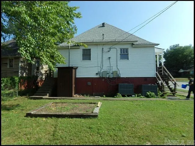 922 W 21st St #2 — Photo 16