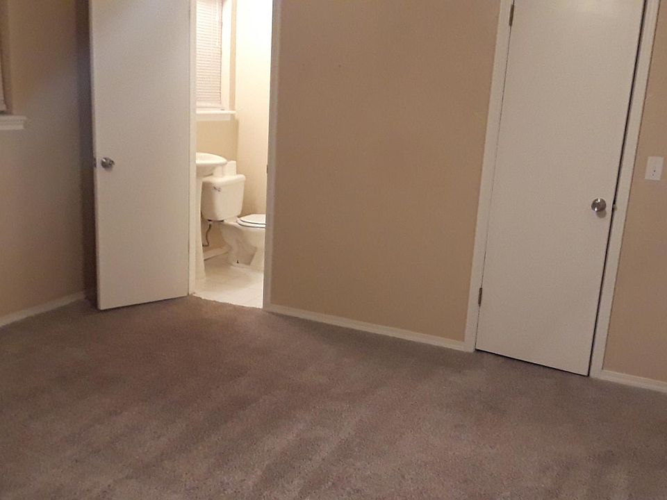 1st image of 2709 N Donald Ave