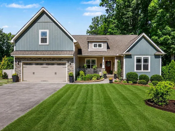 303 Laurel Oaks Dr, Youngsville, NC 27596