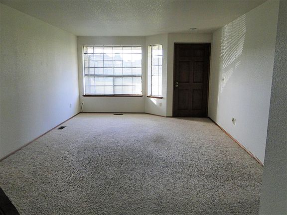 3rd image of 14813 74th Street Ct E