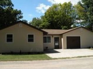738 S Highland Dr, Cromwell, IN