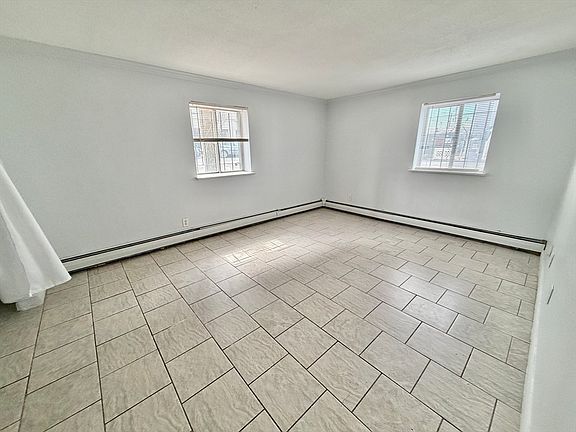 5th image of 124 Addison St APT 4