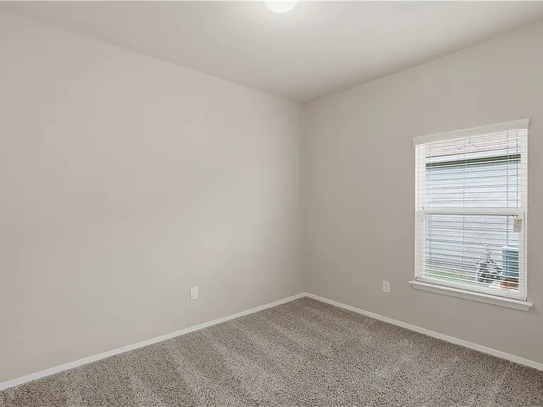 140 Fabarm Ln — Photo 22