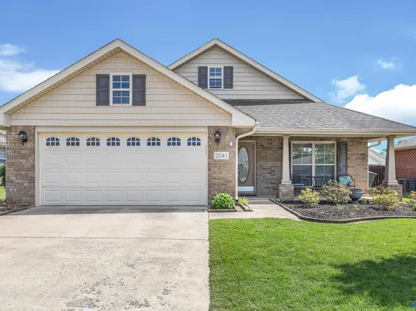 2541 Marjorie Ln SW, Huntsville, AL 35803
