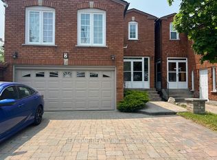 2 Grittani Ln, Toronto, ON M1S 5B7