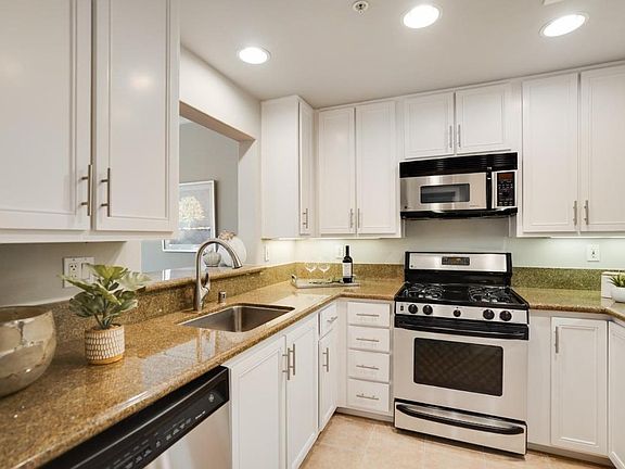 5th image of 633 Elm St APT 202