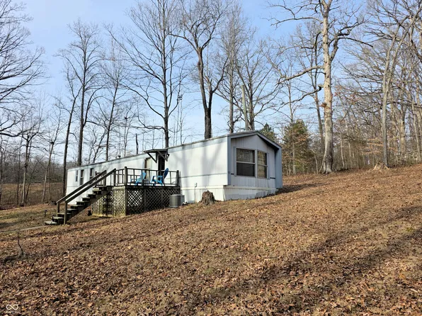 8977 Old Haggard Rd, Morgantown, IN 46160