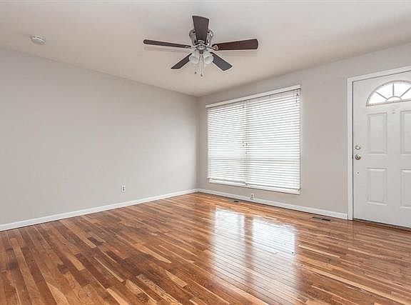 5th image of 2319 La Cuesta Dr