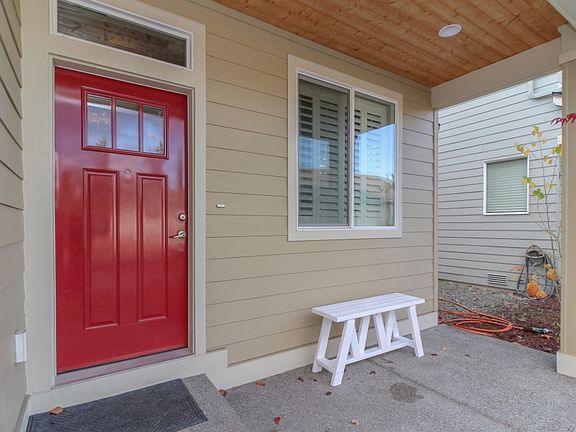 3rd image of 20520 7th Ave Ct E