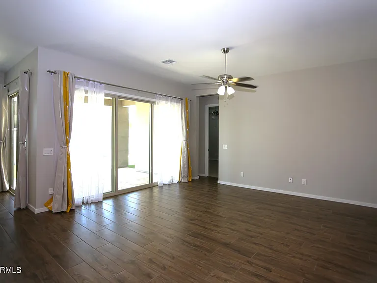 1201 E Cherrywood Pl — Photo 41