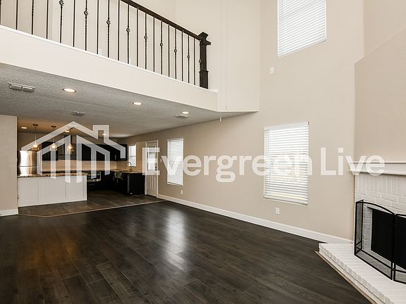 3rd image of 4332 Hunters Creek Dr