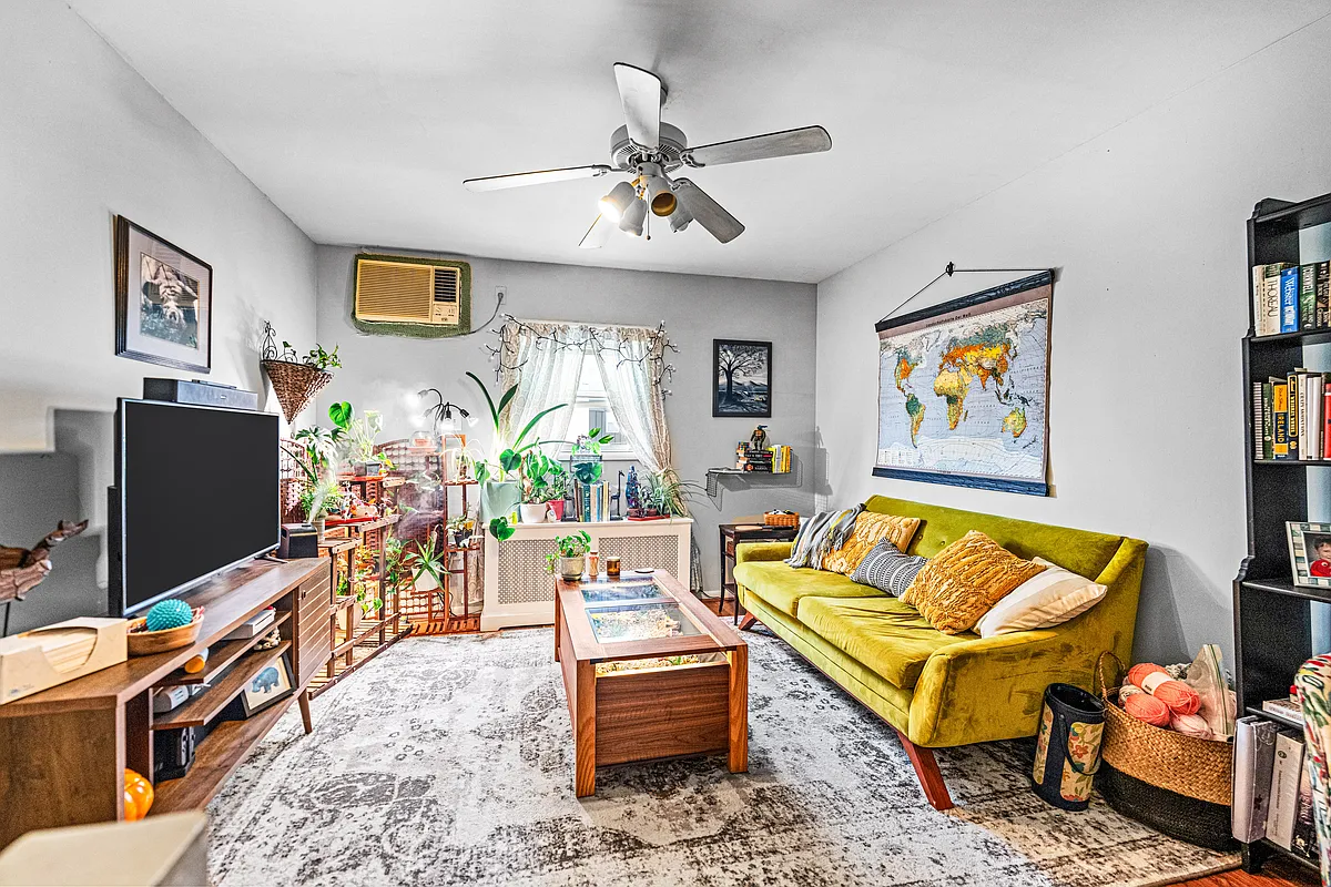 Building Photo - 1703 S 13th St #3