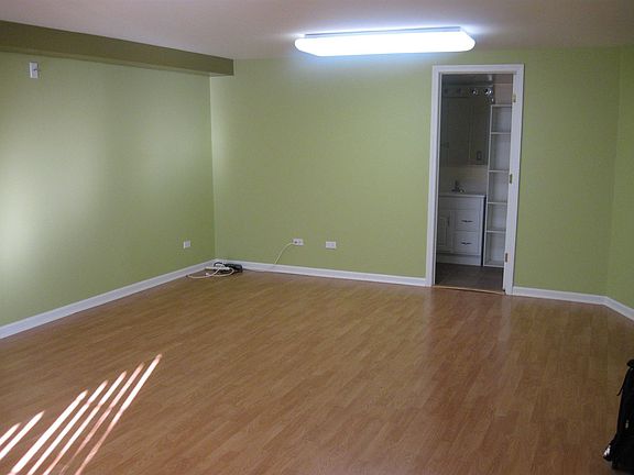 3rd image of 107 Walden Ct