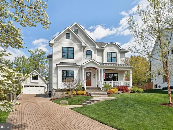 4777 33rd St N, Arlington, VA 22207