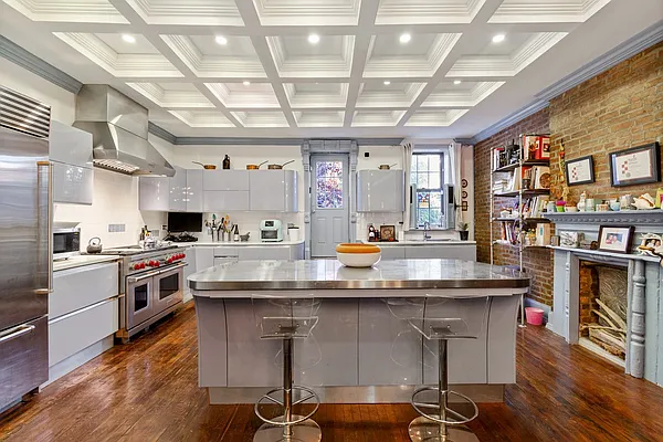 Sold by Compass | media 2