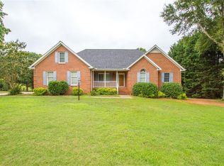 1336 Moorehead Pl, Pendleton, SC 29670