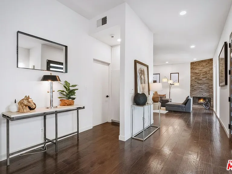 3601 Dixie Canyon Pl — Photo 9