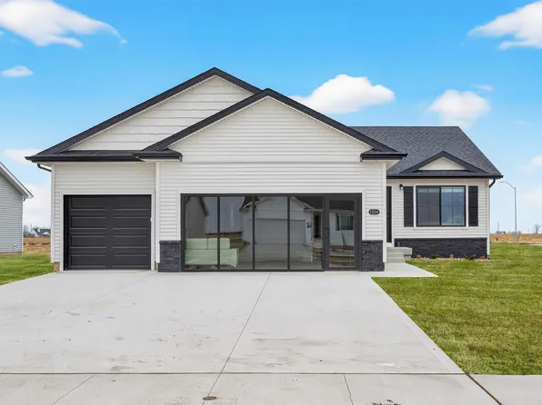 1224 Featherstone Ave NE, Bondurant, IA 50035