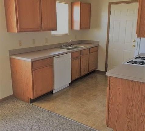 2nd image of 1347 Kensington Ave