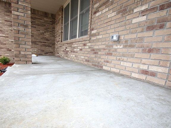 2nd image of 5987 Tanglewood Ct