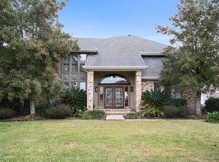 3629 Lake Aspen Dr E, Gretna, LA 70056