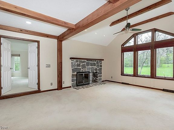 5th image of 15135 Heritage Ln