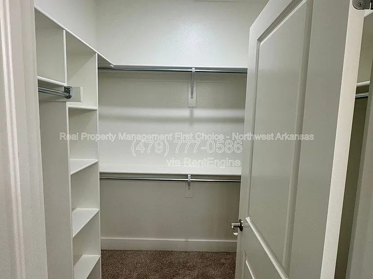 720 Sun Meadow Dr — Photo 13