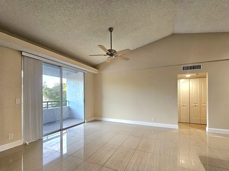 901 Lyons Rd #1205 — Photo 12