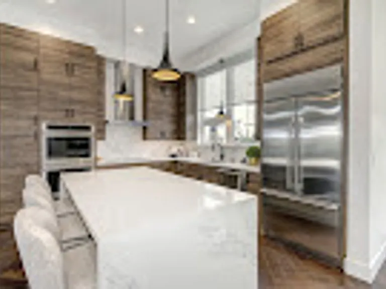 6021 W Oaks Blvd — Photo 5