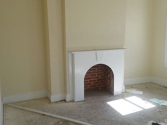 5th image of 624 Dumbarton Ave
