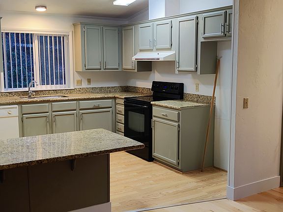 Kitchen with a lots of storage