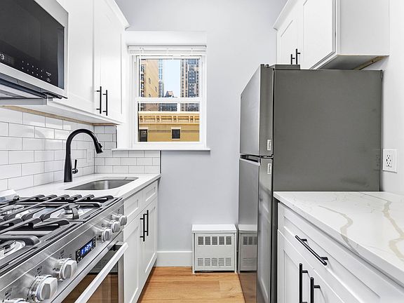 5th image of 401 E 63rd St APT 13