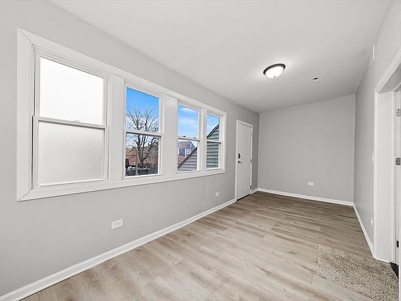 3rd image of 4901 W 29th Pl