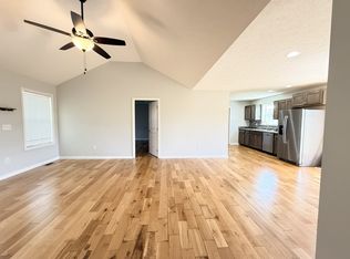1151 Hurricane Rd, Tullahoma, TN 37388