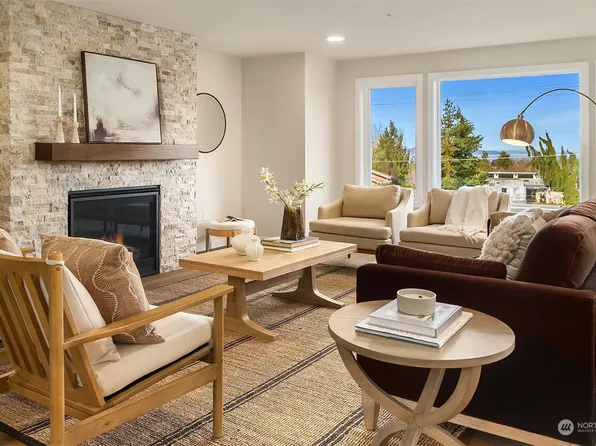 546 Paradise Lane #A202, Edmonds, WA 98020