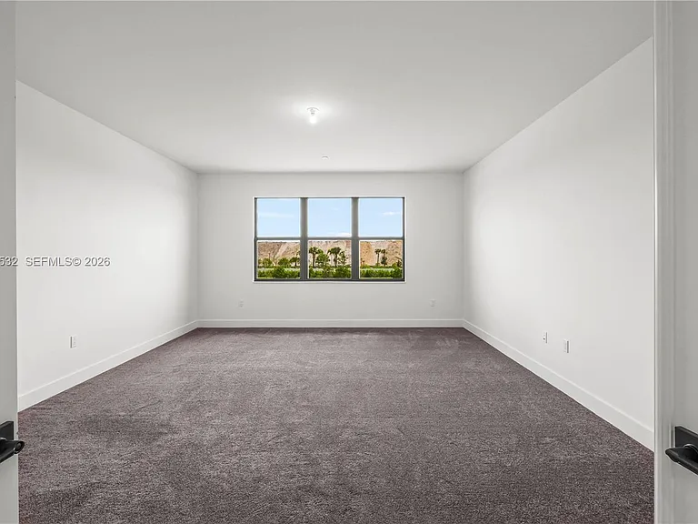 12865 Wingspan Ct — Photo 38
