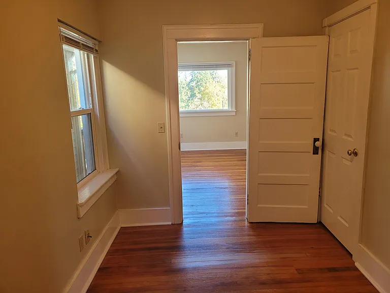 1001 Jefferson St — Photo 16
