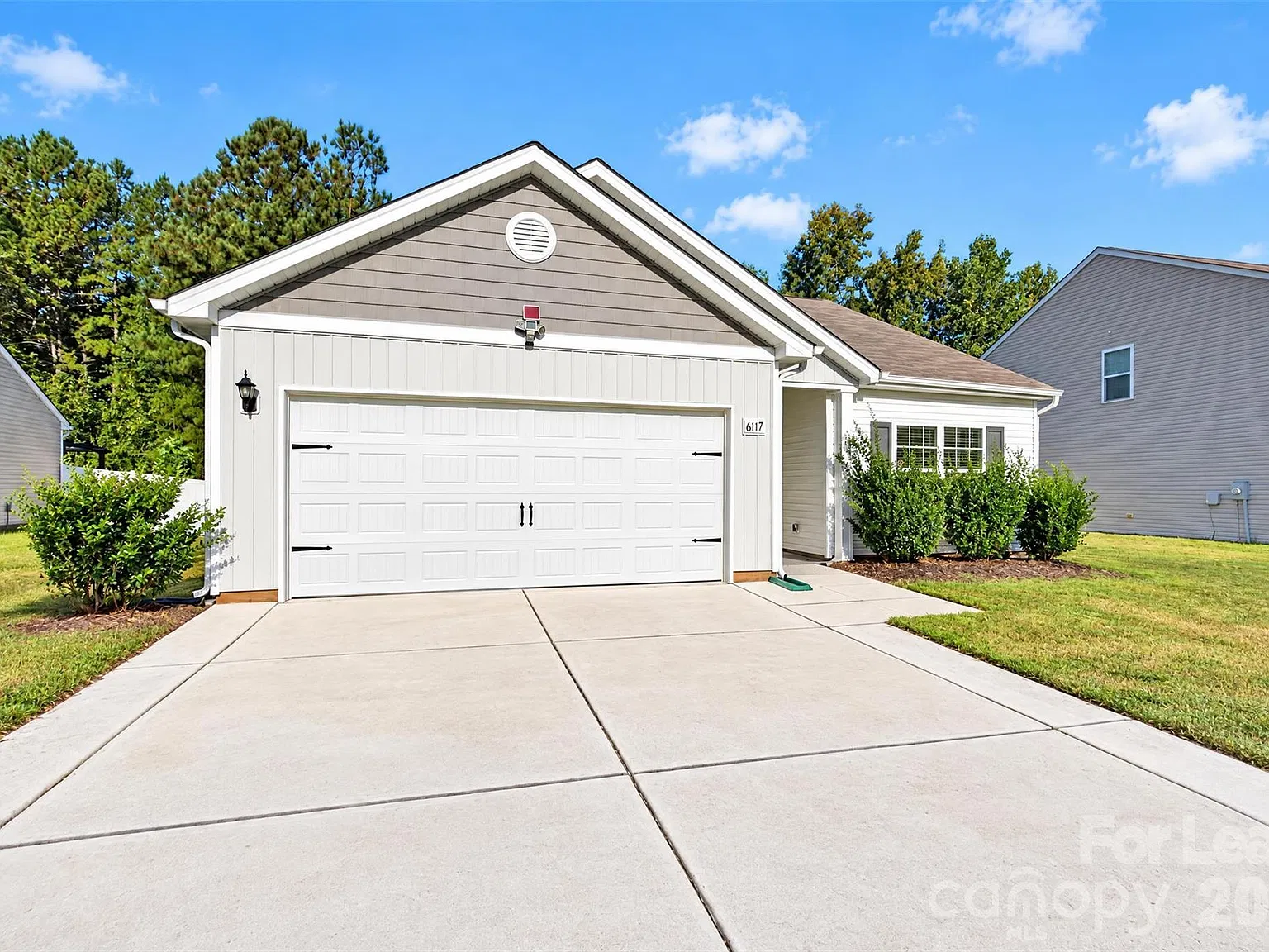 3 bed, 2.0 bath, $1,900 — Photo 2