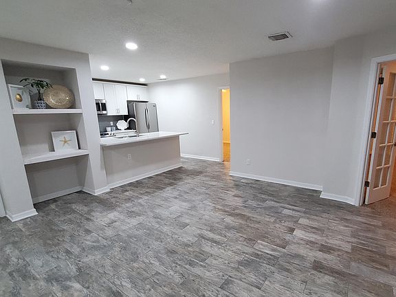 2nd image of 8534 Goldeneye Ln