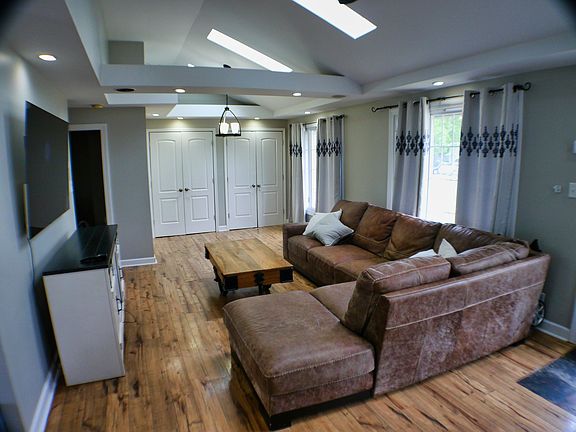 5th image of 4143 W 89th Pl Unit 4143